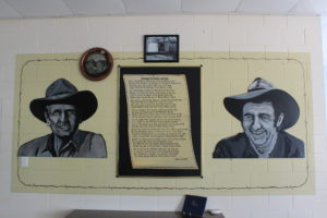 Three Rivers Hotel mural to Stan Coster and Slim Dusty 